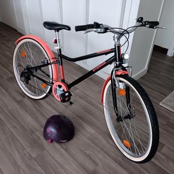 Vélo fille 24 pouces  disponible aux enchères