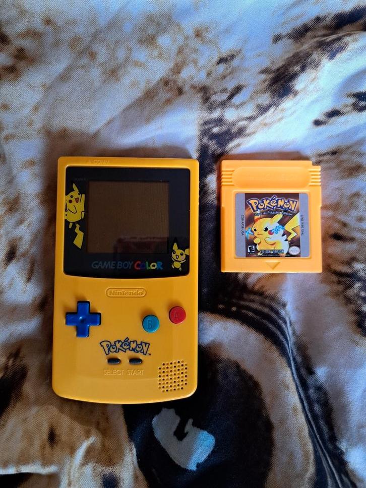 Gameboy Color geel Pokémon, Games en Spelcomputers, Spelcomputers | Nintendo Game Boy, Nieuw, Game Boy Color, Met games, Ophalen