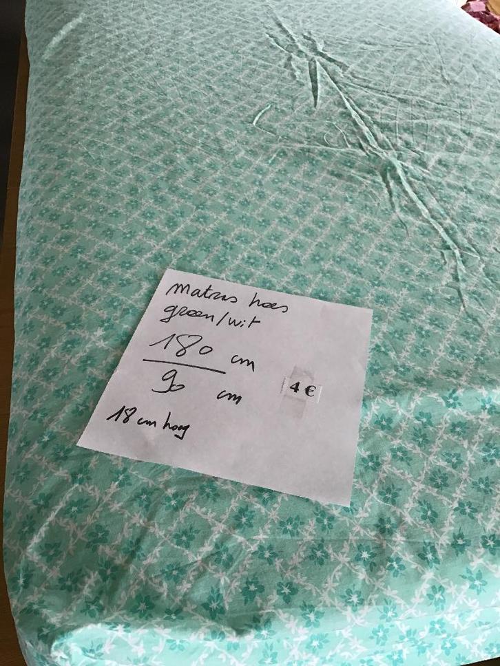 couvre-matelas vert/blanc 180 cm par 90 cm, Maison & Meubles, Chambre à coucher | Linge de lit, Comme neuf, Blanc, Enlèvement ou Envoi