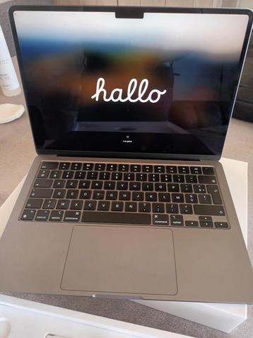 Macbook Air M2 16GB 512GB SSD beschikbaar voor biedingen