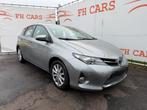 TOYOTA AURIS 1.8 VVT-i Hybrid *AUTOMATIC*2014*91g co2*CAMERA, Zwart, 4 cilinders, Leder en Stof, Bedrijf
