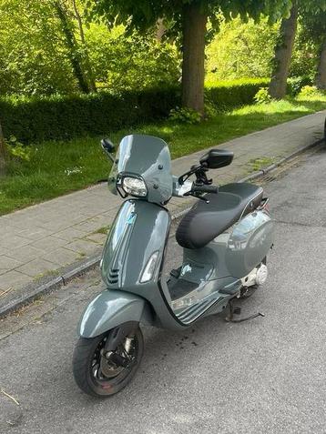 Vespa sprint, Fietsen en Brommers, Scooters | Vespa, Ophalen, Gebruikt