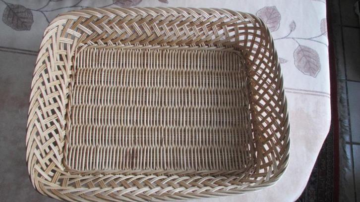 Rieten manden, Huis en Inrichting, Woonaccessoires | Schalen en Manden, Zo goed als nieuw, Mand, Riet, Ophalen
