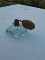 Oud mooi parfum flesje, Verzamelen, Parfumverzamelingen, Ophalen of Verzenden, Zo goed als nieuw