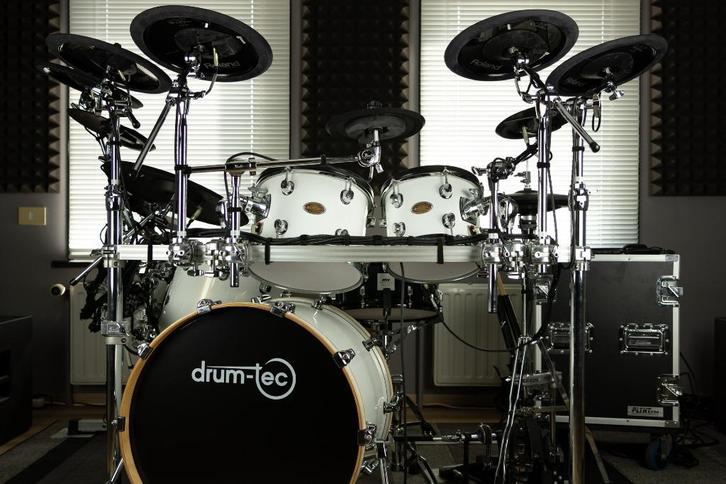 Drum-Tec Pro met Pearl Mimic Pro inclusief hardware en cases, Muziek en Instrumenten, Drumstellen en Slagwerk, Zo goed als nieuw