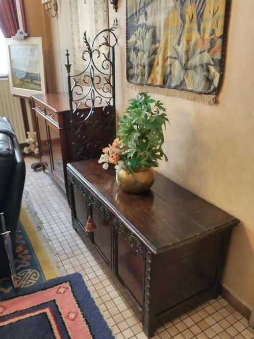 Magnifique coffre à abattant - Chêne sculpté - 17è siècle, Huis en Inrichting, Woonaccessoires | Kisten, Ophalen
