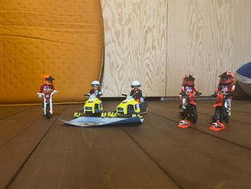 playmobil set van verschillende figuren beschikbaar voor biedingen
