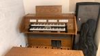Elektronisch orgel met pedalen en bijhorende zitbank, Muziek en Instrumenten, Orgels, Ophalen, Orgel