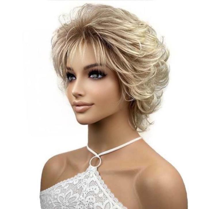 Vlot model pruik blond kort met lichtblonde plukjes, Handtassen en Accessoires, Uiterlijk | Haarverzorging, Nieuw, Verzenden
