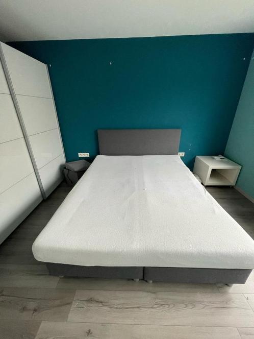 Tweedehands 2 persoonsbed, Huis en Inrichting, Slaapkamer | Boxsprings, Gebruikt, Tweepersoons, Grijs, Ophalen
