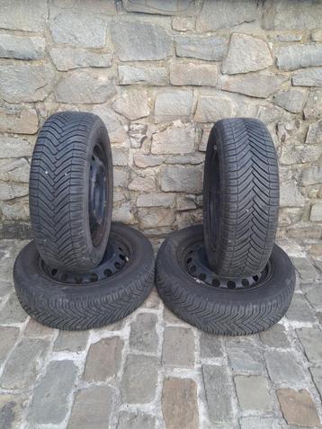 4 Pneus Michelin CROSSCLIMATE 175/65R15 (M+S) +Jantes YARIS beschikbaar voor biedingen