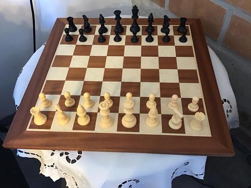Professioneel schaakspel groot houten bord en stukken, Hobby en Vrije tijd, Gezelschapsspellen | Bordspellen, Ophalen of Verzenden