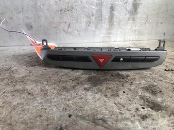 Paniekverlichtings Schakelaar van een Peugeot 308 beschikbaar voor biedingen