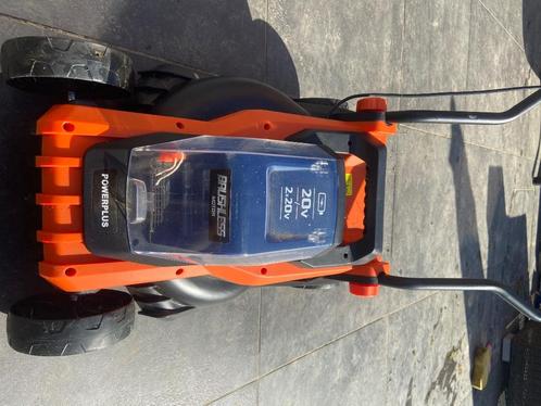 Tondeuse gazon powerplus, Tuin en Terras, Grasmaaiers, Zo goed als nieuw, Accu-grasmaaier, 30 t/m 39 cm, Cirkelmaaier, Elektrische starter