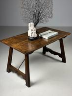 Spaanse tafel 18e eeuw antiek, Ophalen