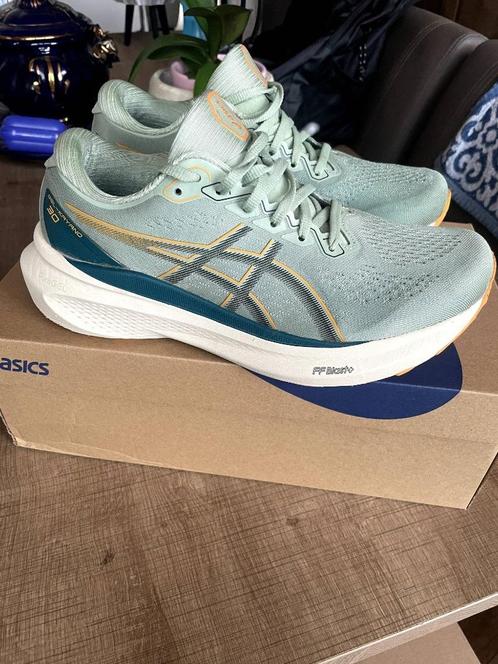 ASICS Gel Kayano 30 Hardloopschoenen Antipronatie - Maat 42, Sport en Fitness, Loopsport en Atletiek, Zo goed als nieuw, Hardloopschoenen