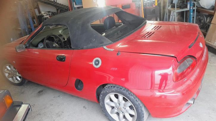 MGF, Autos, MG, Particulier, F, Essence, Cabriolet, 2 portes, Boîte manuelle, Rouge, Noir, Propulsion arrière, Enlèvement