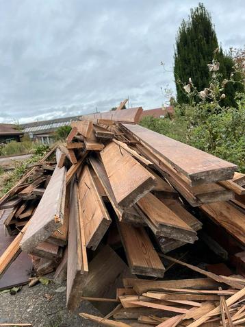  Gebruikte planken (vloeren) beschikbaar voor biedingen