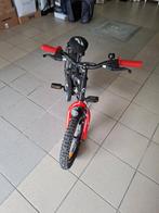 Kinderfiets rood zwart, Fietsen en Brommers, Ophalen, Zo goed als nieuw, 18 inch, Handrem