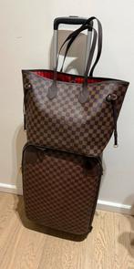 Belle mallette à main - très bon état, 30 cm ou plus, Enlèvement ou Envoi, Roulettes, 35 à 55 cm