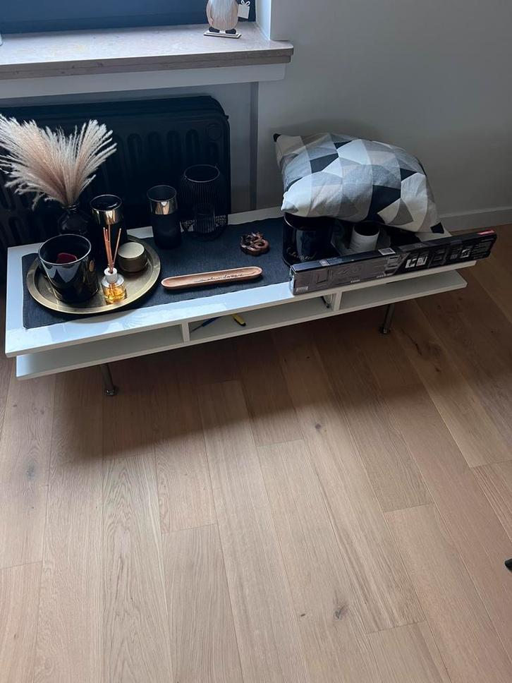 Table basse / Meuble TV IKEA TOFTERYD – 140 x 47 x 31 cm, Huis en Inrichting, Kasten |Televisiemeubels, Zo goed als nieuw, Ophalen