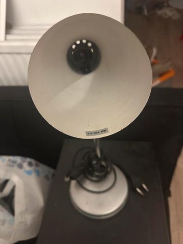 bureaulamp / tafellamp, in goede staat beschikbaar voor biedingen