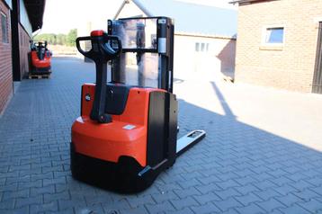Toyota SWE200d stapelaar elektrische met pompwagen functie beschikbaar voor biedingen