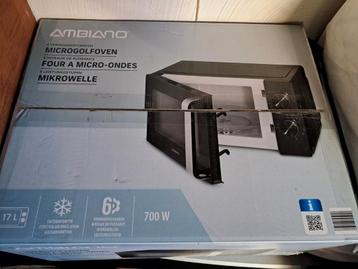 Micro-ondes 700 W, Electroménager, Enlèvement, Neuf, Micro-ondes