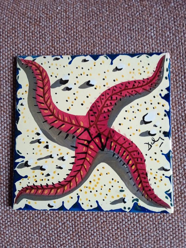 Unieke Keramische Zeester Tegel Van Dali 1954, Antiquités & Art, Antiquités | Assiettes décoratives & Carrelages, Enlèvement