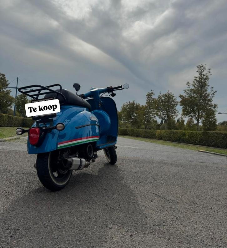 Neco Abruzzi 125 + extra onderdelen, Fietsen en Brommers, Scooters | Overige merken, Zo goed als nieuw, Benzine, Ophalen