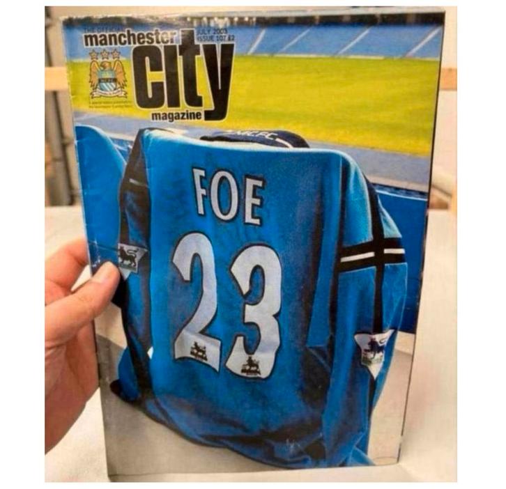 Manchester City club magazine July 2003 107 V Foe tribute, Verzamelen, Sportartikelen en Voetbal, Zo goed als nieuw, Boek of Tijdschrift