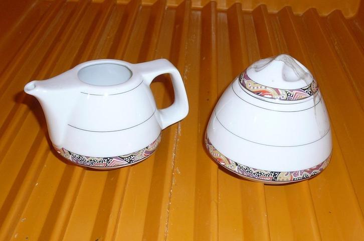 Melkkan en suikerpot  (doos 11), Huis en Inrichting, Keuken | Servies, Ophalen of Verzenden