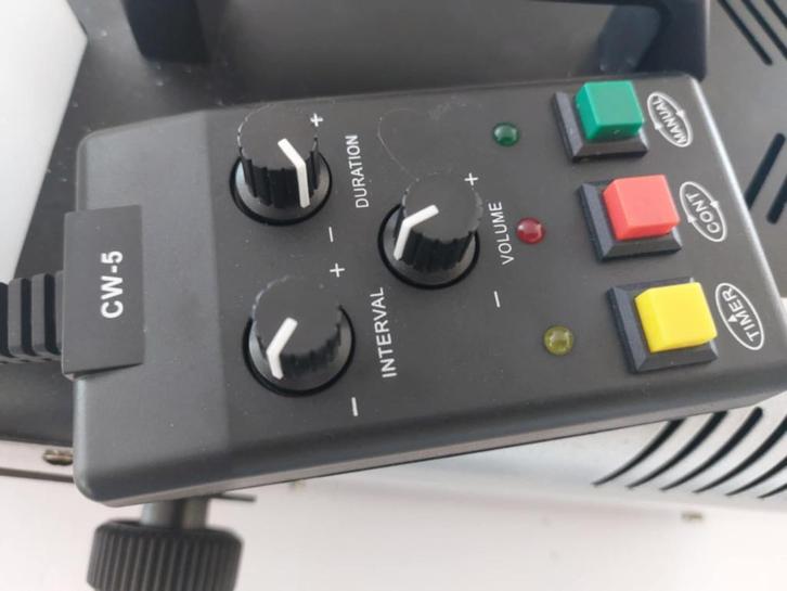 Fumigène automatique, Muziek en Instrumenten, Licht en Laser, Zo goed als nieuw, Ophalen