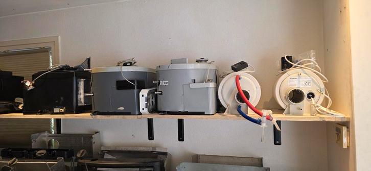 Chaudière thermique Truma, sur 220 V, complète avec commande, Caravanes & Camping, Caravanes Accessoires, Comme neuf, Enlèvement