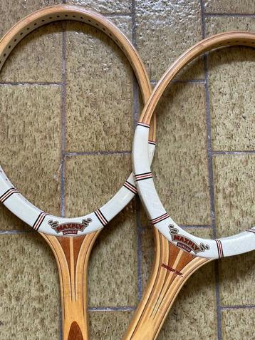Vintage tennis rackets 