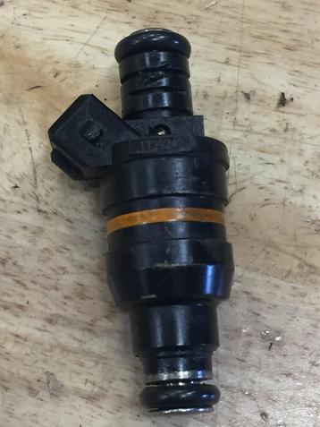 BMW E36 318i m42 motor injector oe 1739242