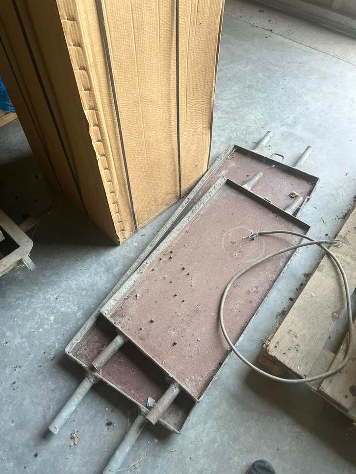 Unieke mallen om betonnen konijnenhokken te gieten, Dieren en Toebehoren, Knaagdieren en Konijnen | Hokken en Kooien, Gebruikt