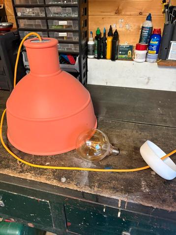 Muuto hanglamp beschikbaar voor biedingen
