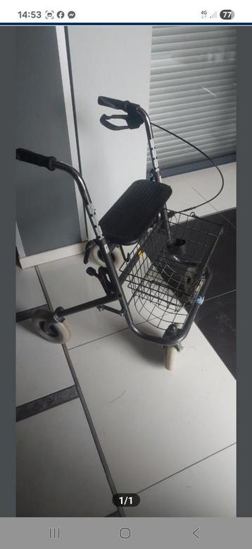 Tribune rollator deambulateur pliable / livraison possible  beschikbaar voor biedingen