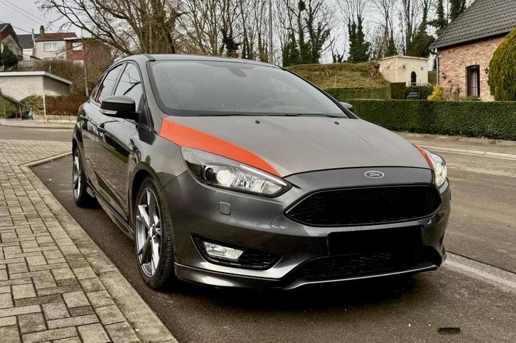 FORD FOCUS AUTOMATIQUE, Autos, Ford, Particulier, Focus, ABS, Phares directionnels, Régulateur de distance, Airbags, Air conditionné