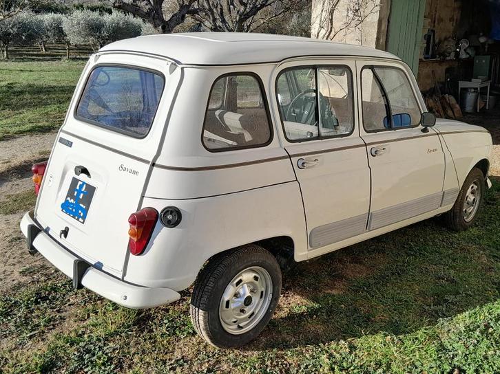 Renault R4 GTL Savane, Autos, Oldtimers & Ancêtres, Particulier, Renault, Essence, Hatchback, 5 portes, Boîte manuelle, Beige