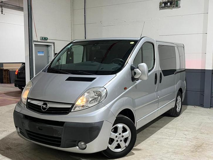 Opel Vivaro 2.0CDTI AUTOMATIQUE Double cabine 6 places, Autos, Camionnettes & Utilitaires, Particulier, ABS, Opel, Diesel, Euro 4