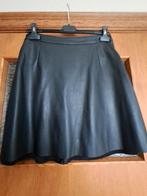 jupe courte cuir noir marque vila neuve, Ophalen, Zwart