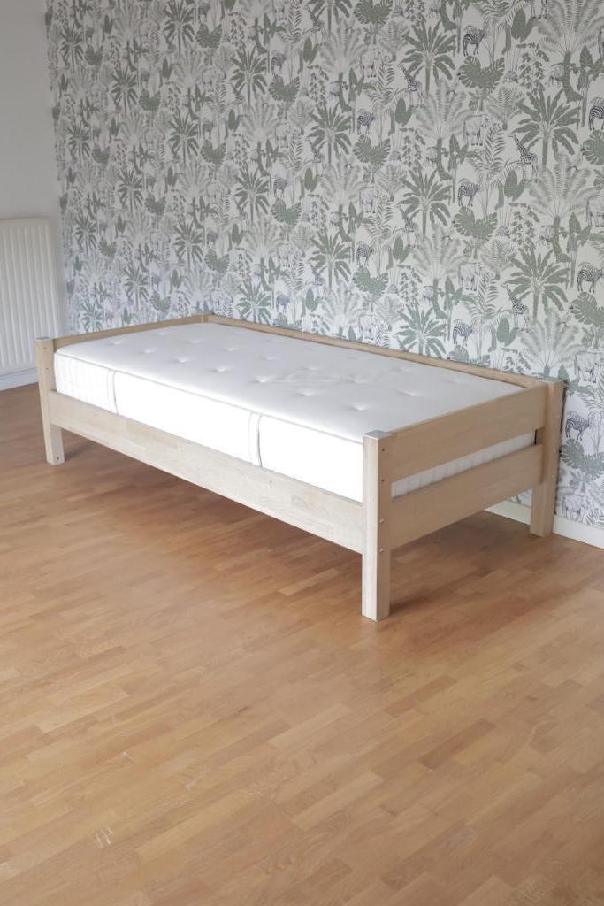 Cadre de lit en chêne et sommier de la marque Schaffrath, Maison & Meubles, Chambre à coucher | Lits, Utilisé, Une personne, 90 cm