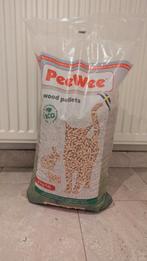 Litière pour chat PeeWee en granulés de bois 9 kg, Animaux & Accessoires, Enlèvement, Comme neuf