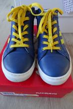Toffe blauwe schoenen gele veters Kickers  mt 39, Kinderen en Baby's, Kinderkleding | Schoenen en Sokken, Schoenen, Jongen, Gebruikt