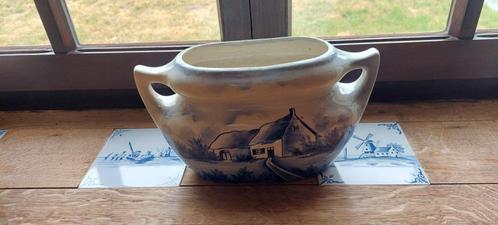 Blauw-witte siercachepot in Delfts-blauwe stijl – vintage de, Huis en Inrichting, Woonaccessoires | Vazen, Gebruikt, Blauw, Minder dan 50 cm