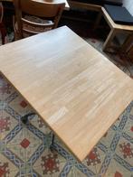 Tafel in esdoorn. Massief hout, Huis en Inrichting, Tafels | Eettafels, Gebruikt, Vier personen, Overige houtsoorten, Ophalen