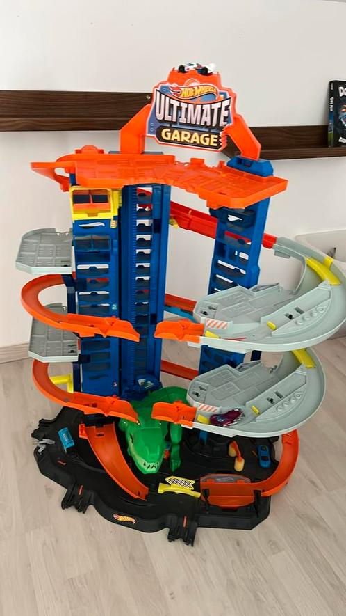 Hot Wheels City Ultimate Garage T-Rex, Kinderen en Baby's, Speelgoed | Racebanen, Zo goed als nieuw, Hot Wheels, Ophalen