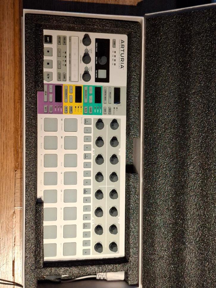 Vends Arturia Beatstep Pro Neuf, Musique & Instruments, Équipement Midi, Neuf, Enlèvement ou Envoi